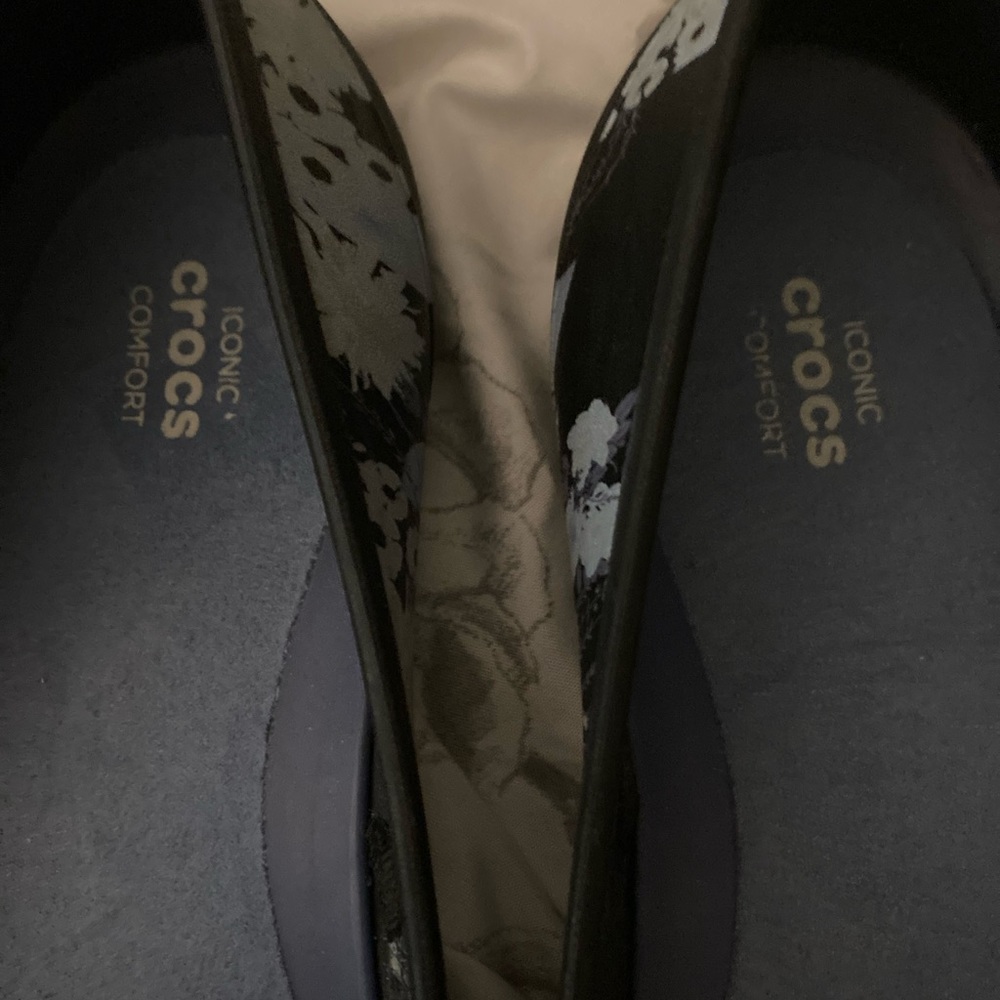 Crocs - Picture 2 of 2